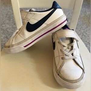 Nike Kids White and Navy Sneakers